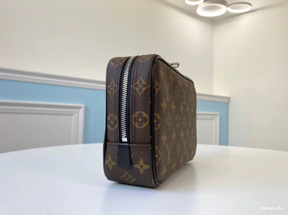 VUITTON GM LOUIS TOILETRY POUCH 0319